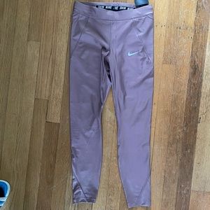 Mauve colored Nike Speed leggings Sz Small